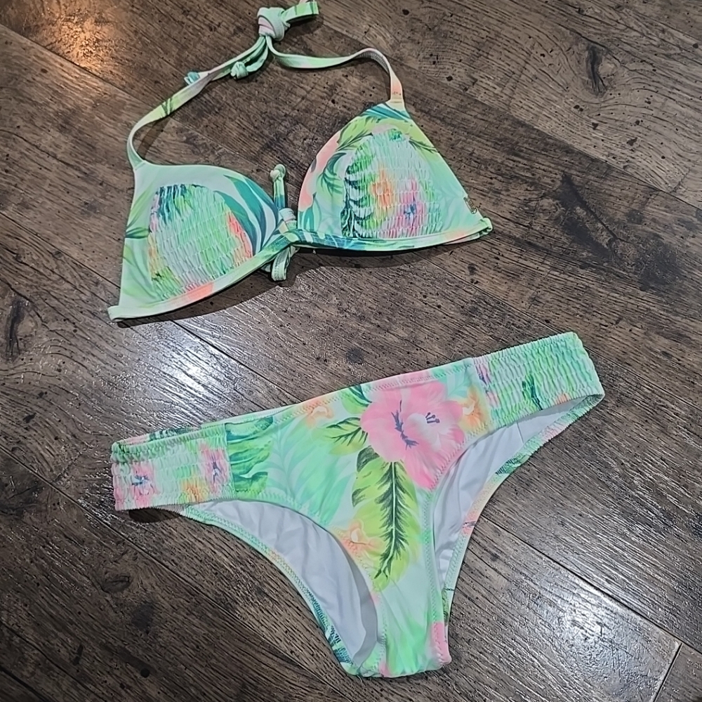 Pink Victoria secret womens swimwear sz Small/medium